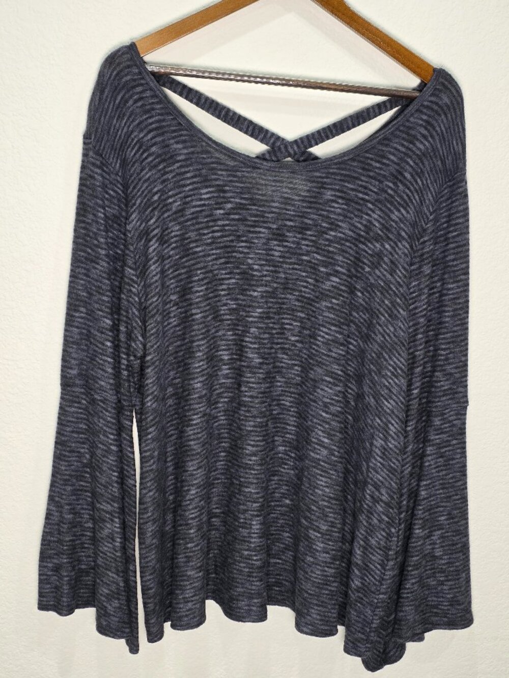 Signature Studio NWT Made in USA Charcoal Space Dye Bell Sleeve Sweater 3X Boho